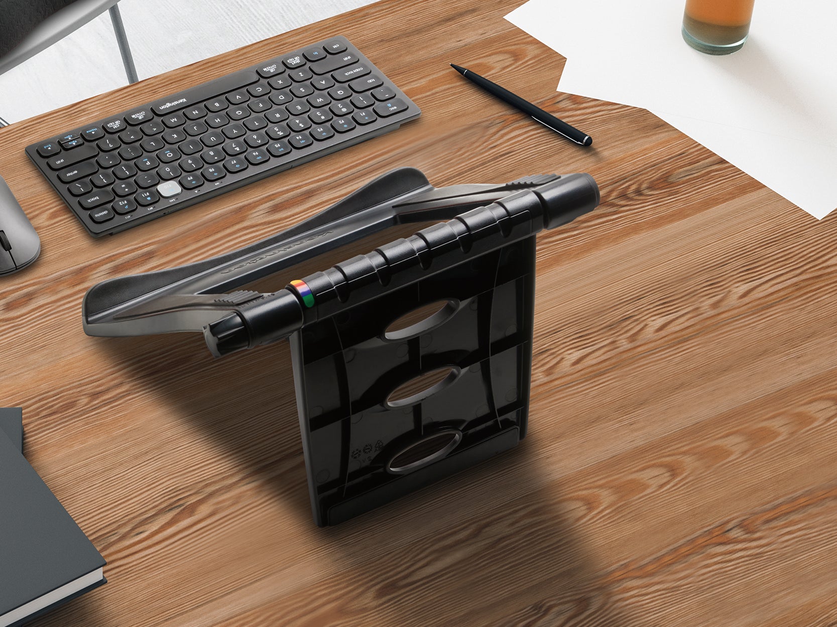 Base para Notebook Kensington Easy Riser® EQ SmartFit® Negra