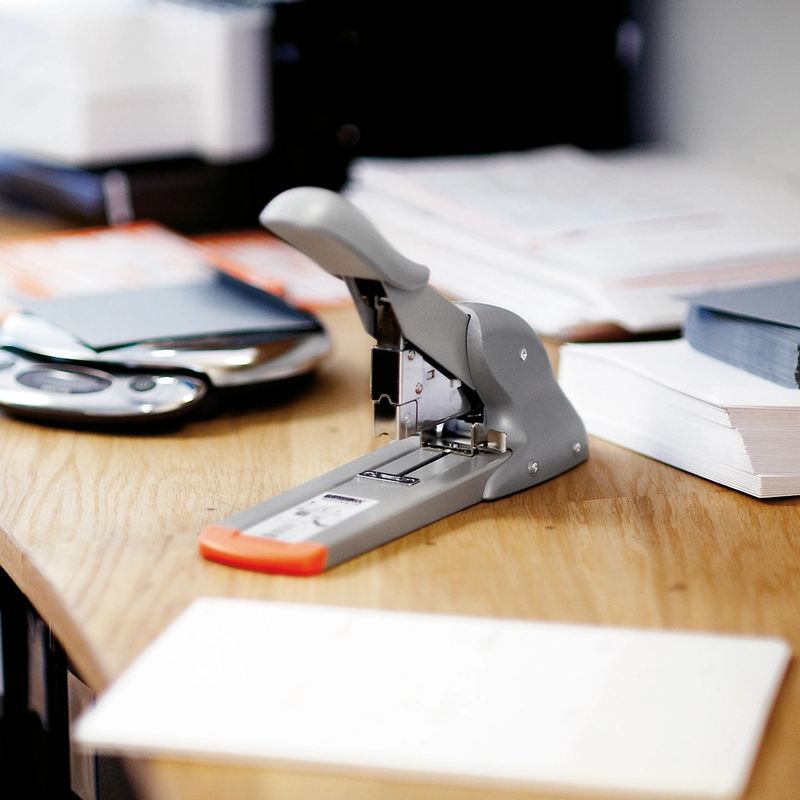 Corchetera Rapid Uso Pesado HD110